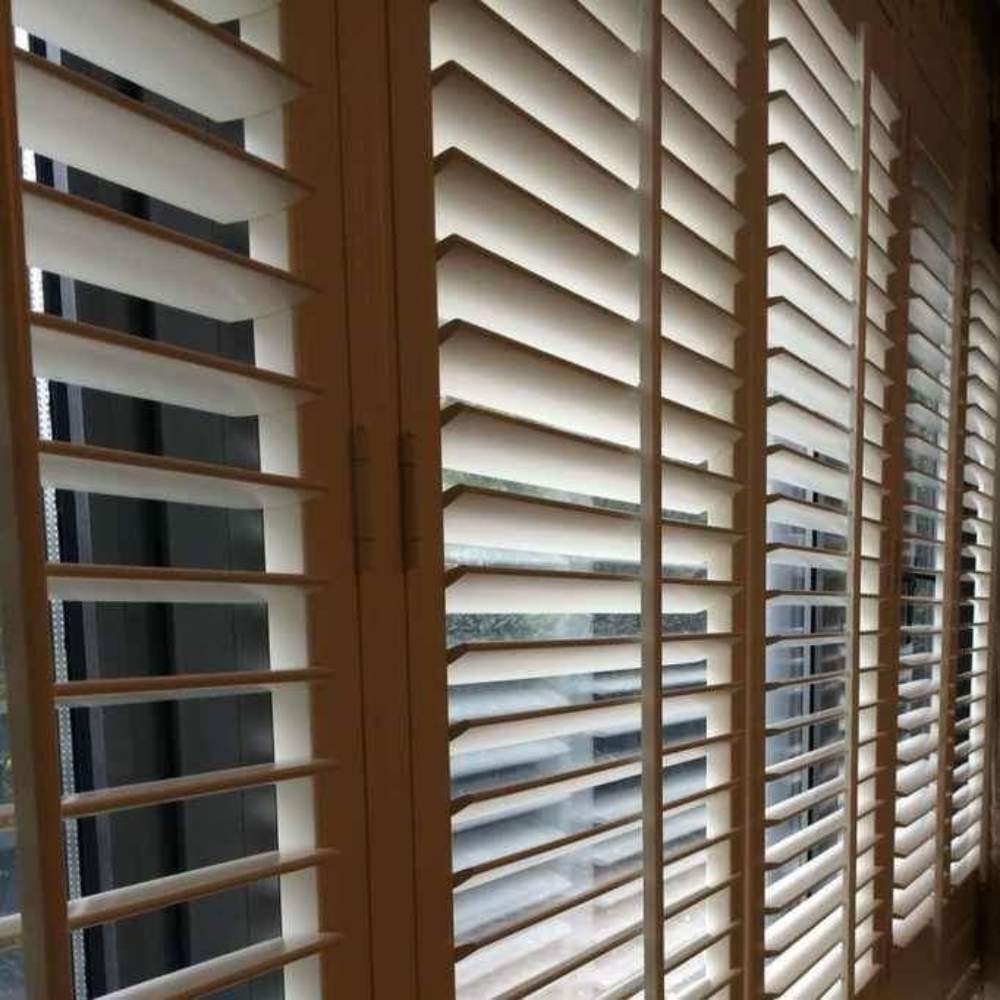 living-room-plantation-shutters-design